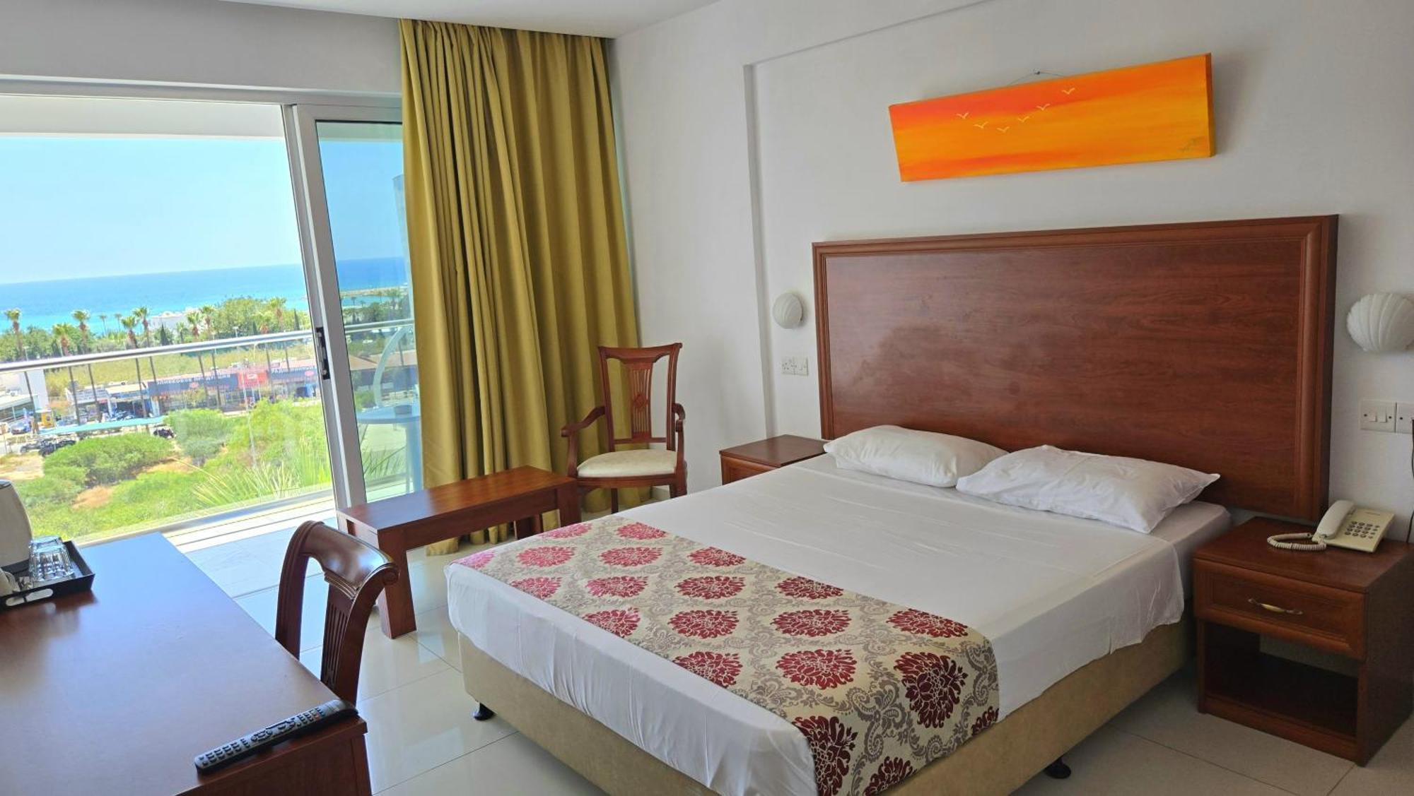Corfu 4* Ajia Napa