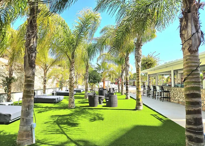 Corfu Hotel
