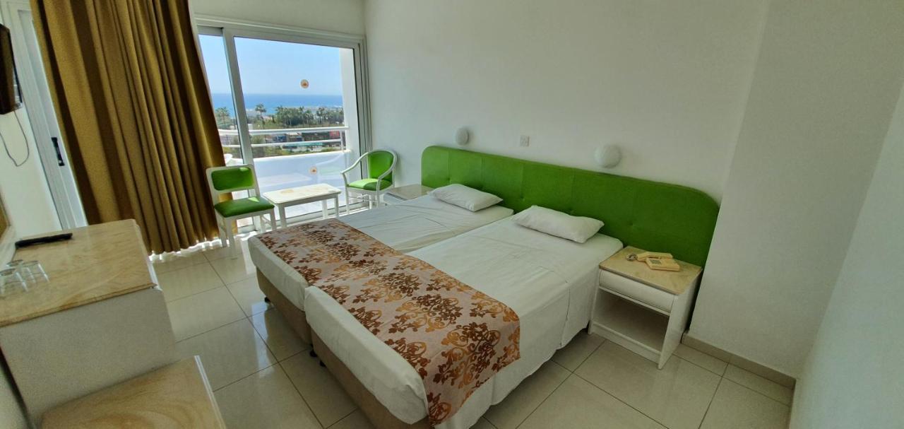 Corfu 4* Ajía Nápa