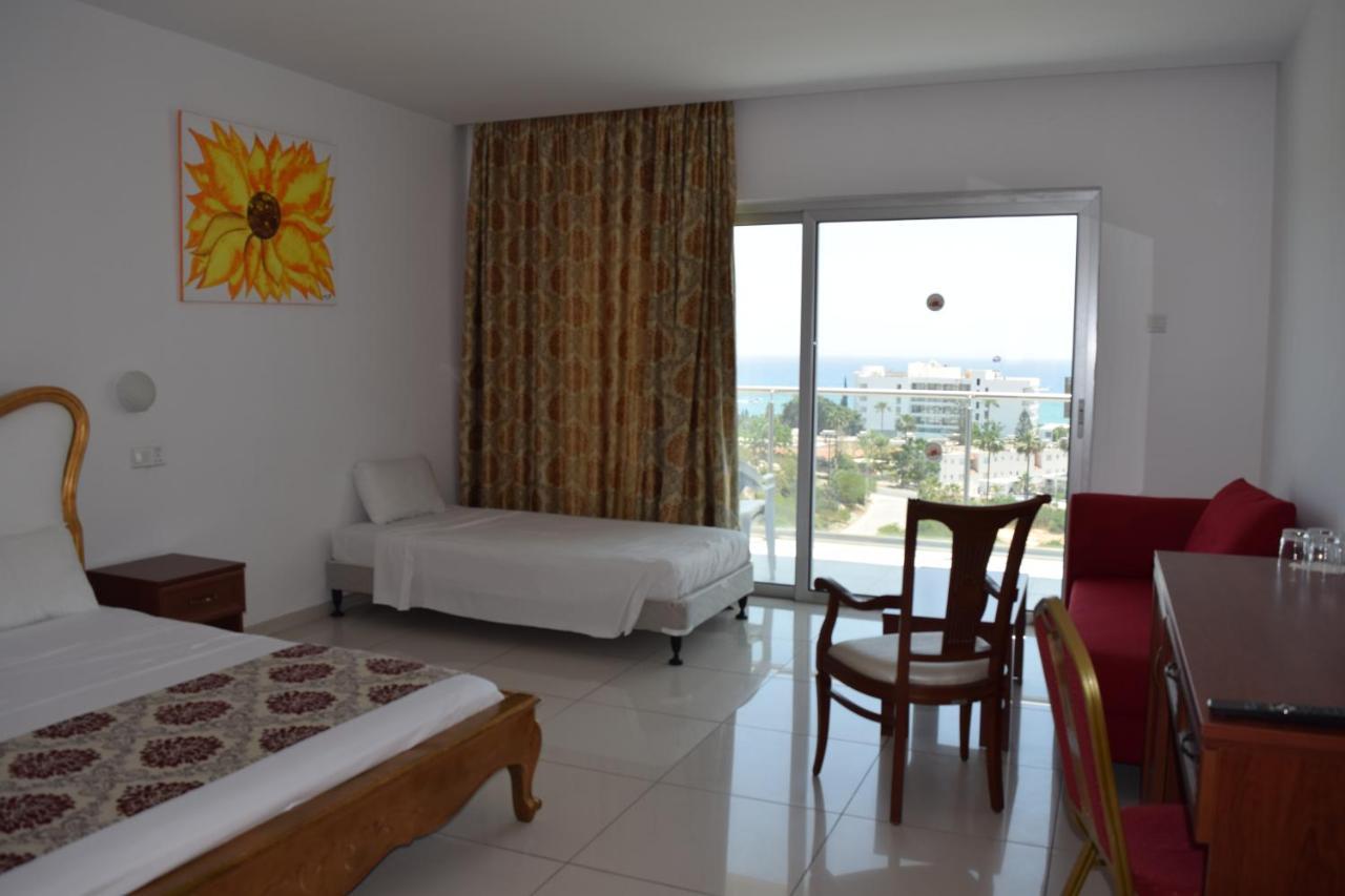 Corfu 4* Ajía Nápa